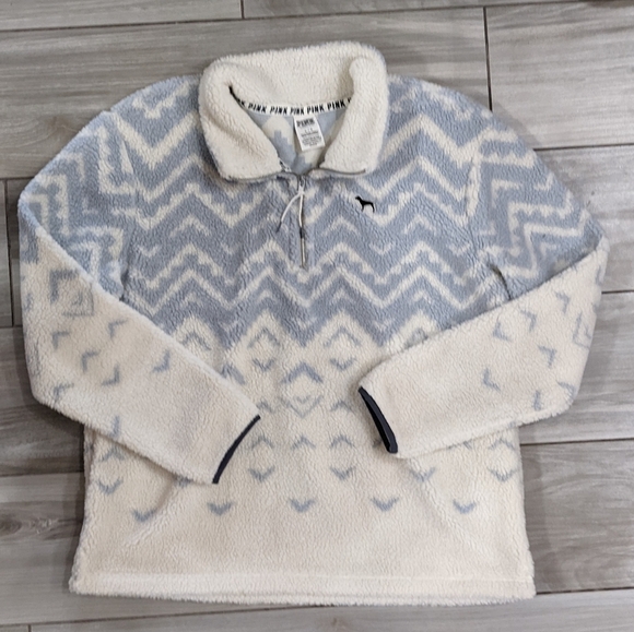 🧡 PINK Victoria's Secret Chevron Fleece Pullover - Picture 1 of 2